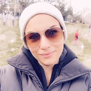 Meet your Posher, Jacquelyn